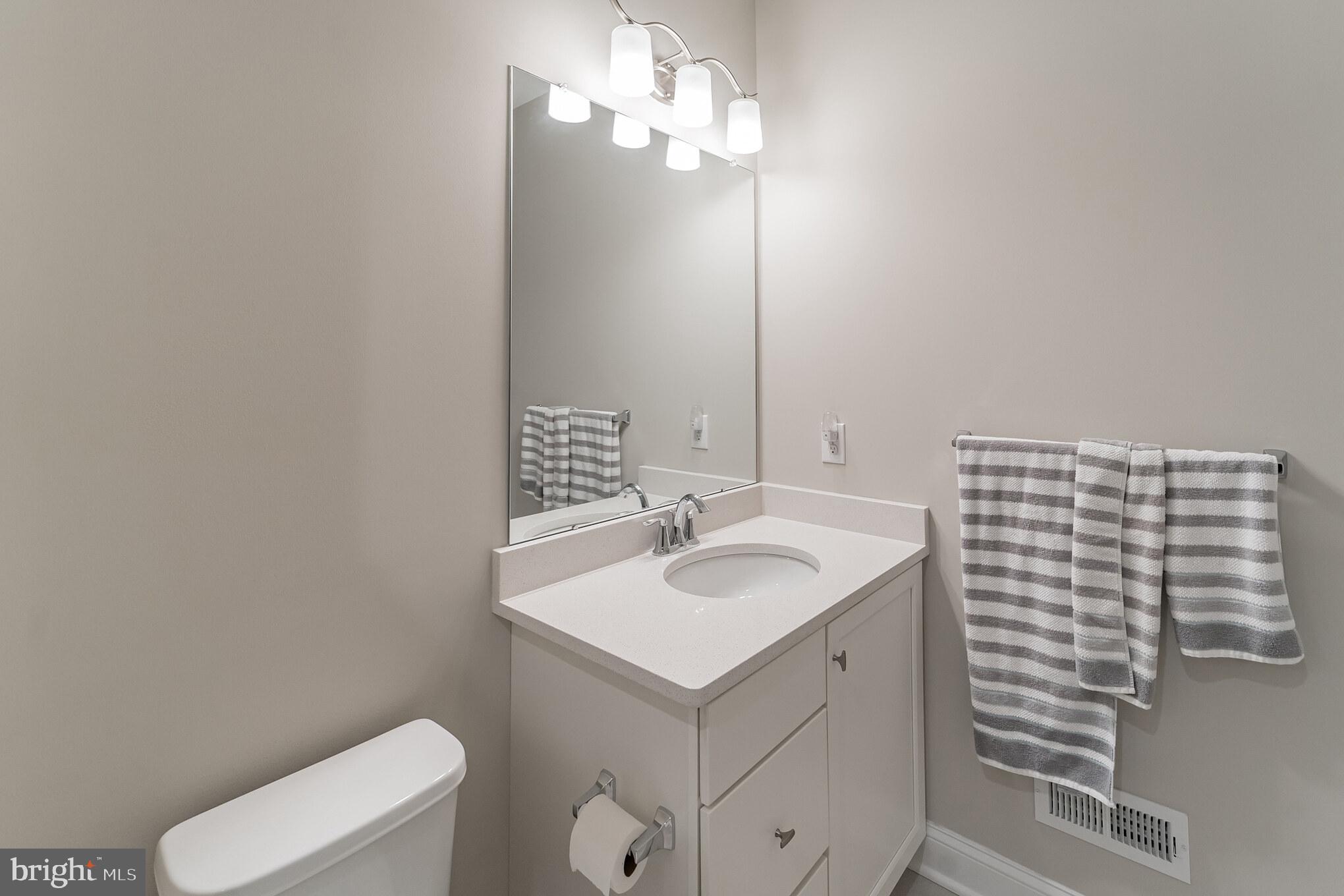 1 Overlook Road Lower Gwynedd, PA 19002 - Photo 31 of 39 En Suite Bathroom