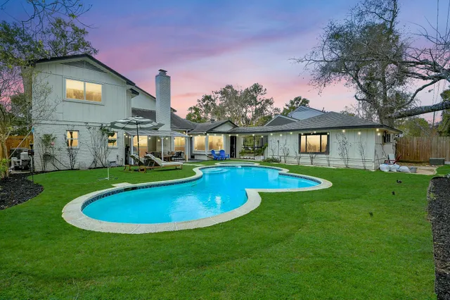 $575,000 | 11914 Riverview Drive, Houston, TX 77077