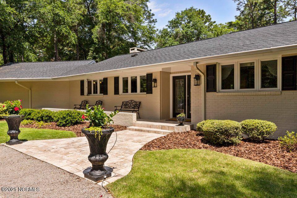 240 McKenzie Rd West