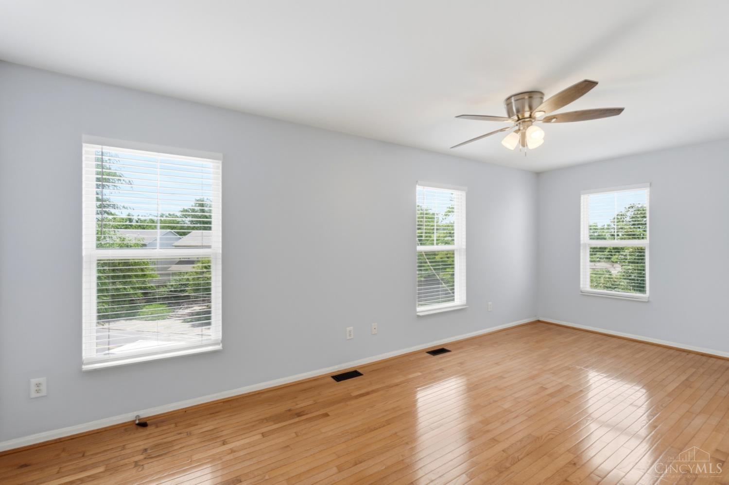 2580 Riverside Drive Cincinnati, OH 45202 - Photo 23 of 36
