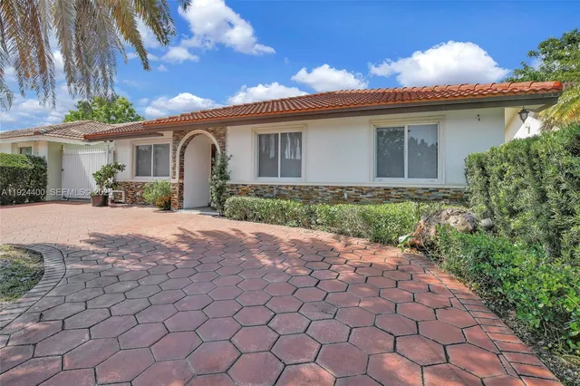 $3,500 | 9862 Southwest 145th Place, Miami, FL 33186