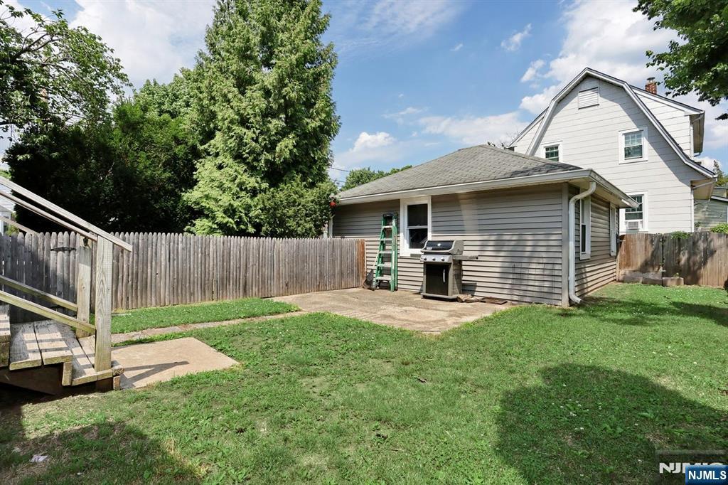 21 Haring Street Bergenfield, NJ 07621 - Photo 35 of 37