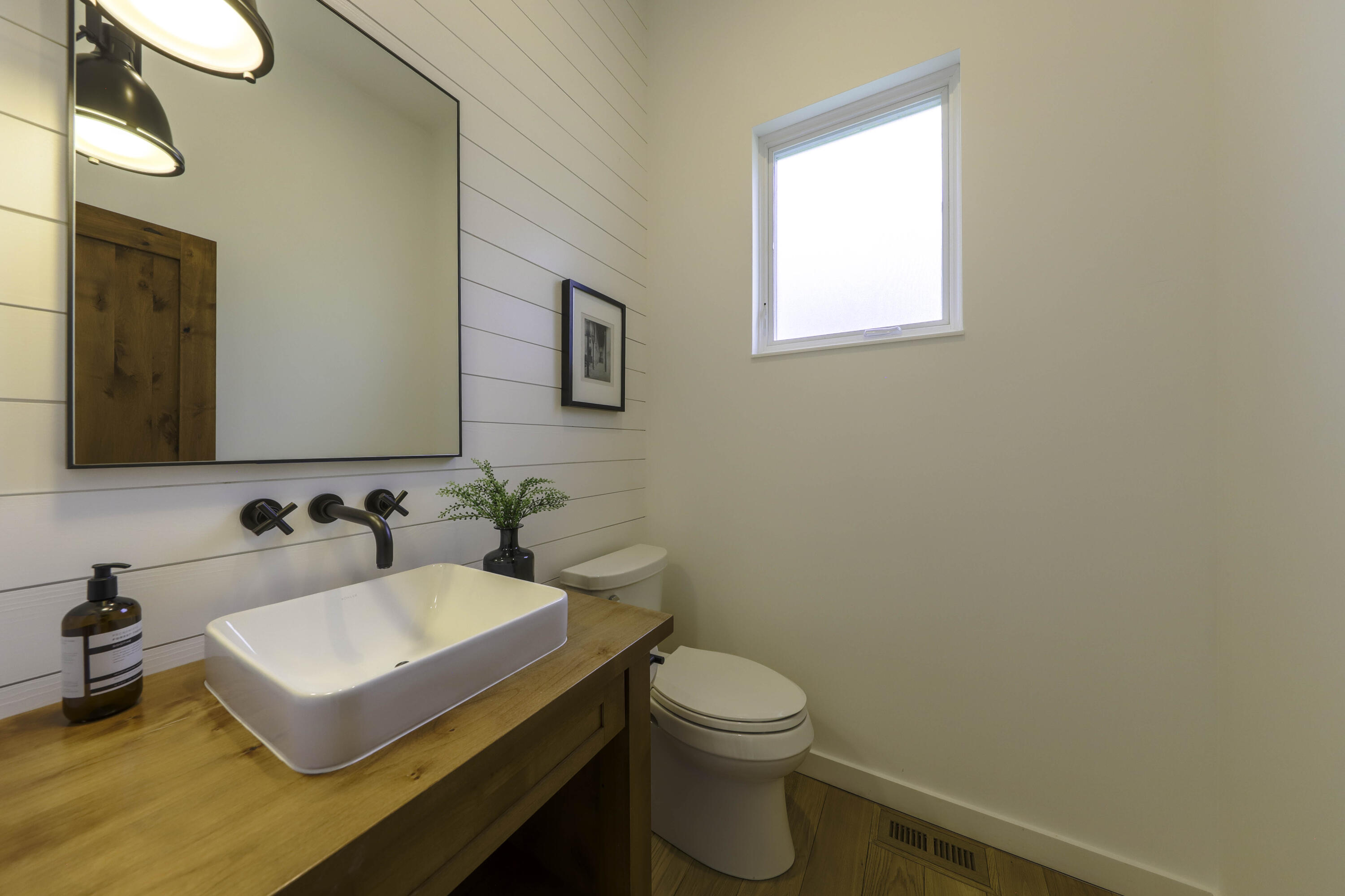 4399 Fairway Nine Road Sun Valley, ID 83353 - Photo 14 of 33 Powder Room