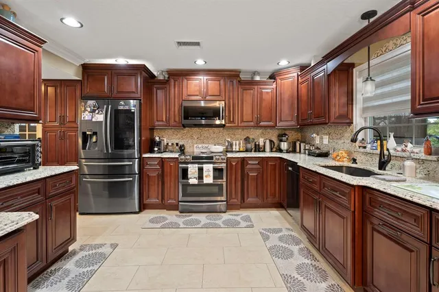 $695,000 | 6107 Waterfield Way, St. Cloud, FL 34771