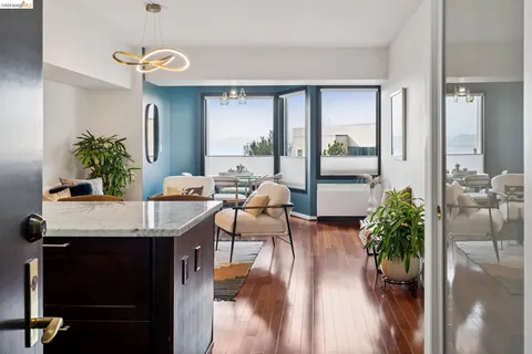 $495,000 | 6363 Christie Avenue, Unit 315, Emeryville, CA 94608