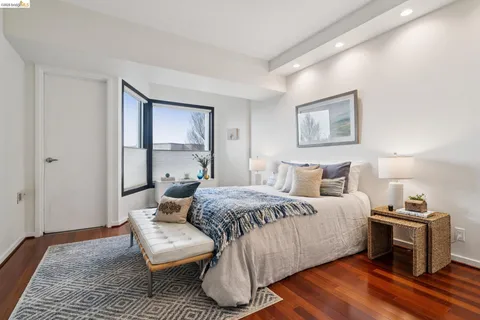 $495,000 | 6363 Christie Avenue, Unit 315, Emeryville, CA 94608