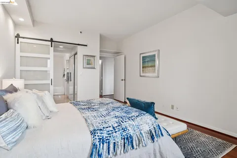 $495,000 | 6363 Christie Avenue, Unit 315, Emeryville, CA 94608