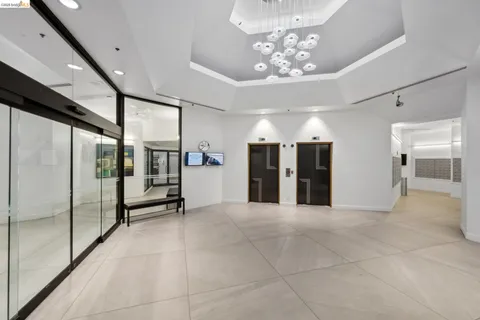 $495,000 | 6363 Christie Avenue, Unit 315, Emeryville, CA 94608