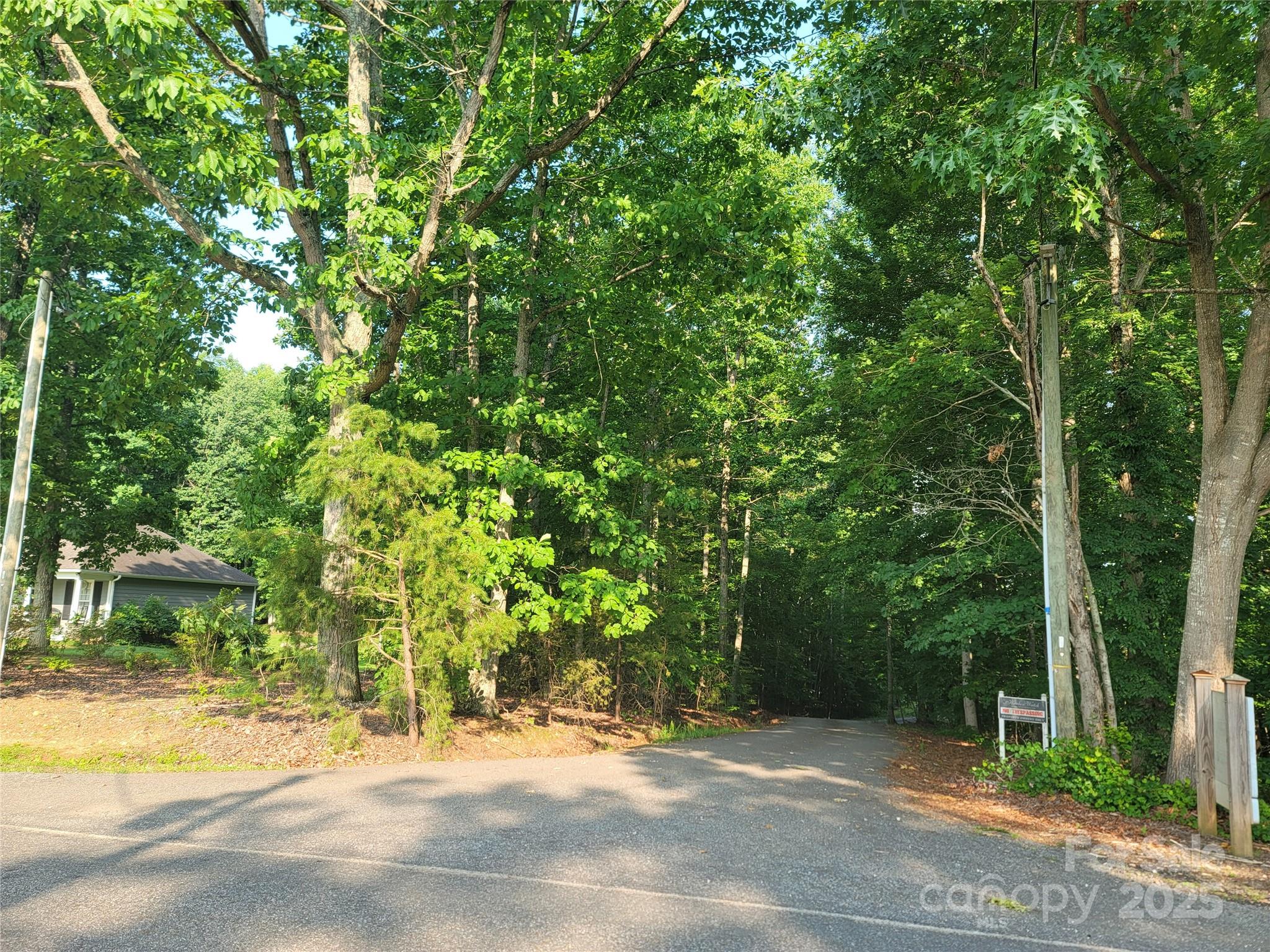 L177 Laurel Cove Road Statesville, NC 28677 - Photo 4 of 11