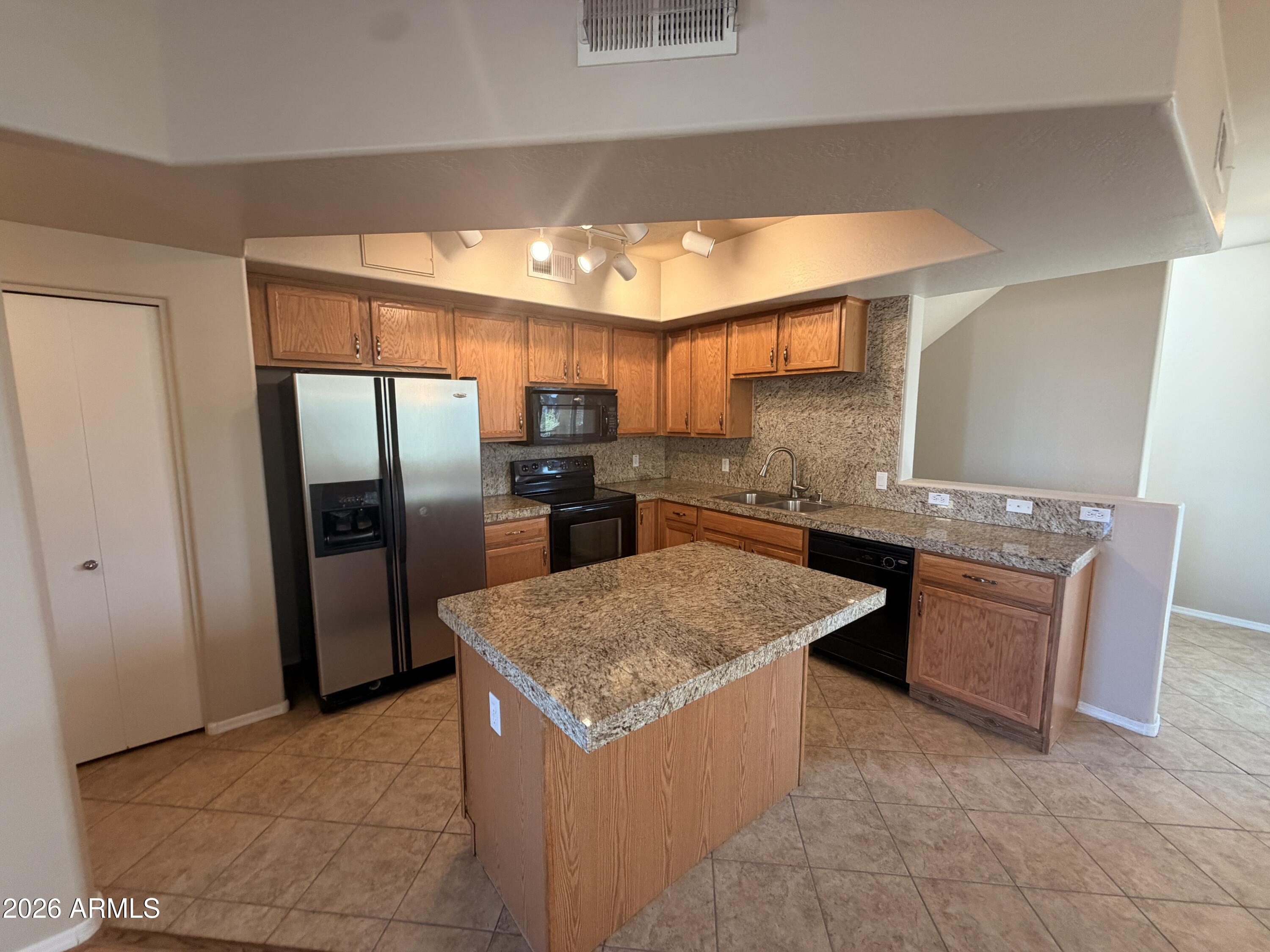 3250 West Greenway Road, Unit 148 Phoenix, AZ 85053 - Photo 11 of 25