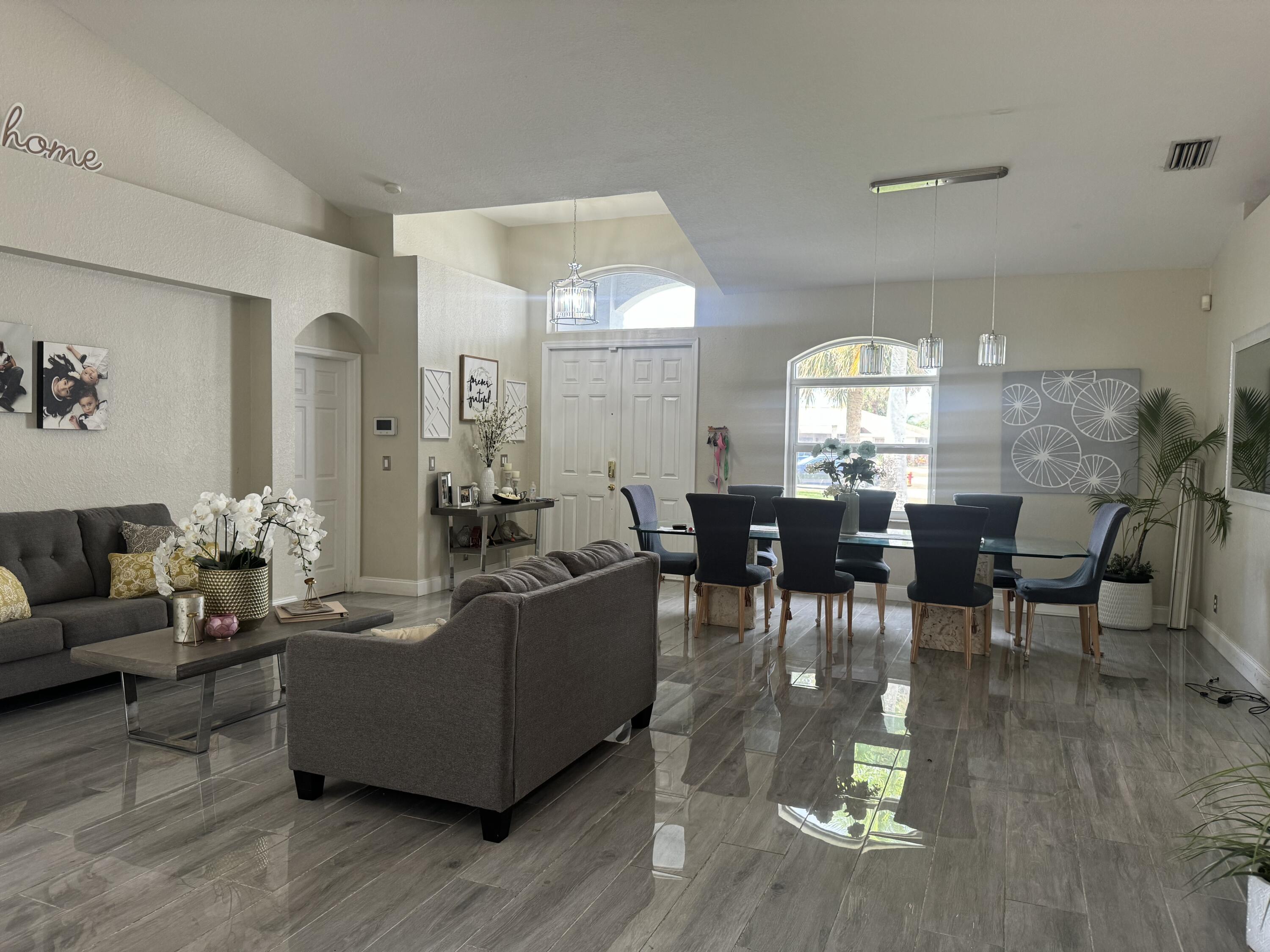 122 Nottingham Road Royal Palm Beach, FL 33411 - Photo 12 of 49 IMG_3963