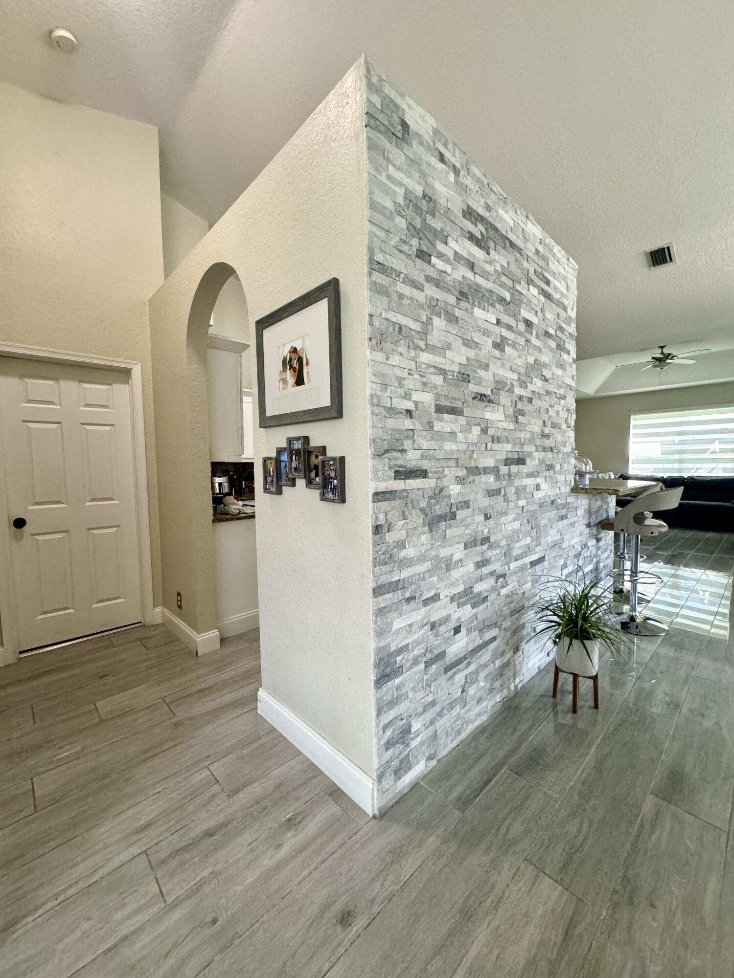 122 Nottingham Road Royal Palm Beach, FL 33411 - Photo 13 of 49 IMG_3951
