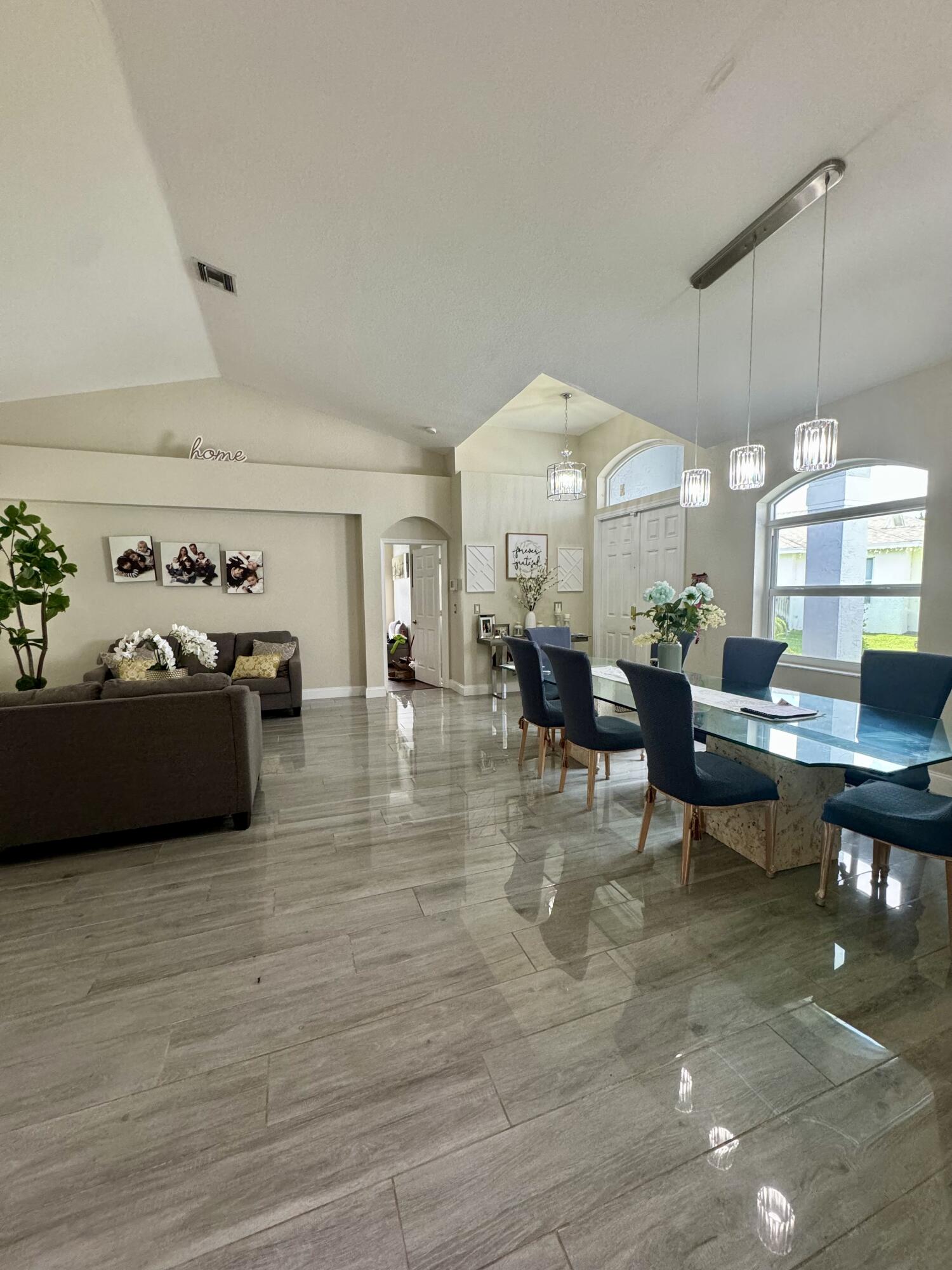 122 Nottingham Road Royal Palm Beach, FL 33411 - Photo 14 of 49 IMG_3953