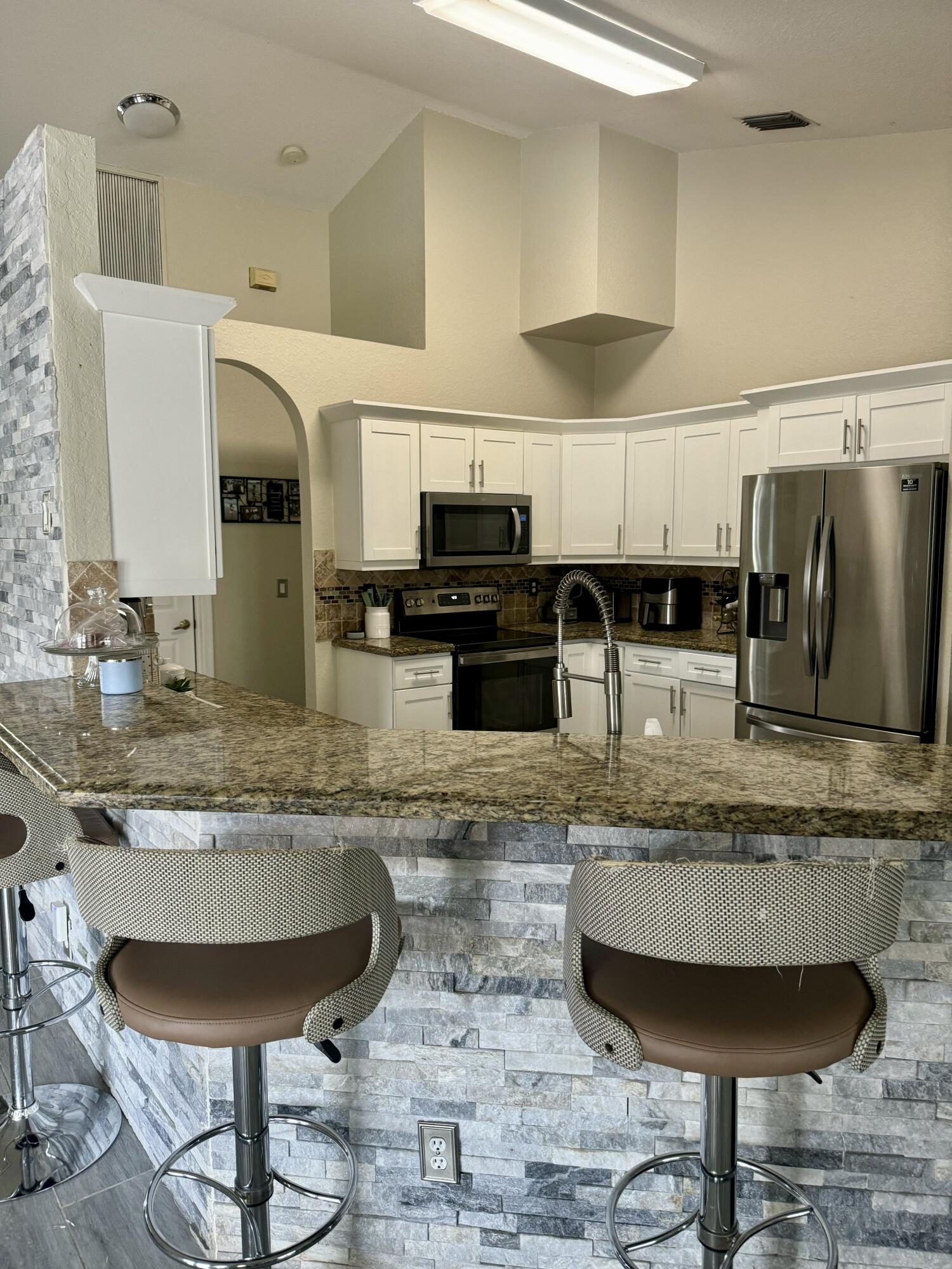 122 Nottingham Road Royal Palm Beach, FL 33411 - Photo 17 of 49 IMG_3980