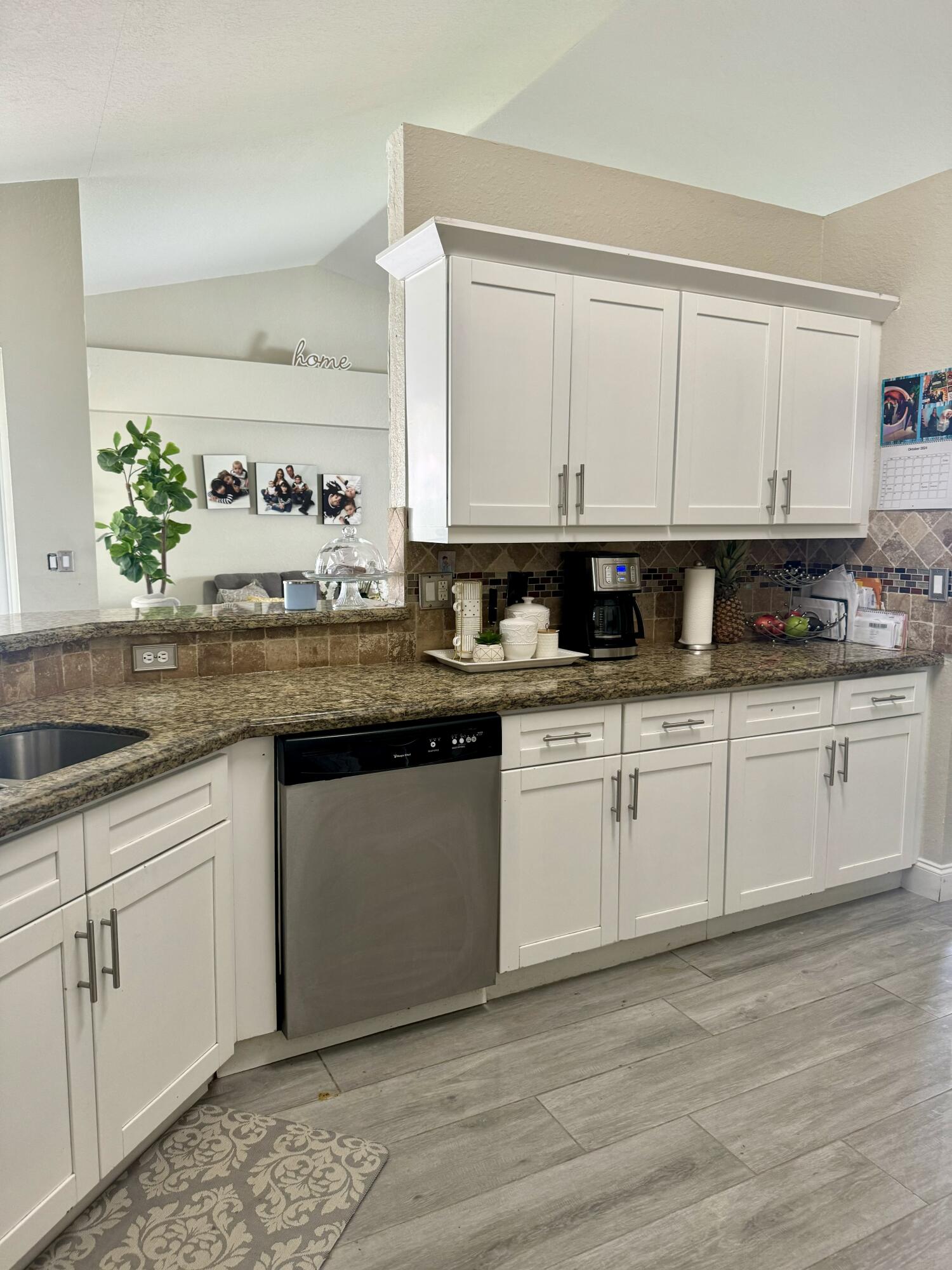 122 Nottingham Road Royal Palm Beach, FL 33411 - Photo 18 of 49 IMG_3987