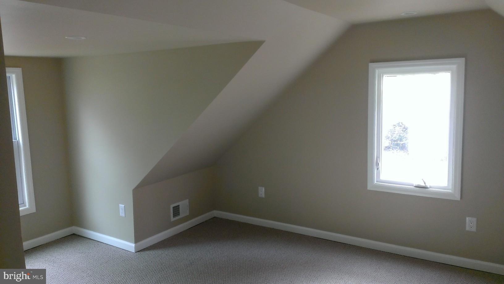 83 Ridgewood Avenue Ewing, NJ 08618 - Photo 7 of 11