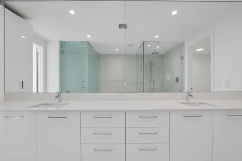 $2,999,000 | 153 North Seabreeze Boulevard, Unit 1001, Fort Lauderdale, FL 33304