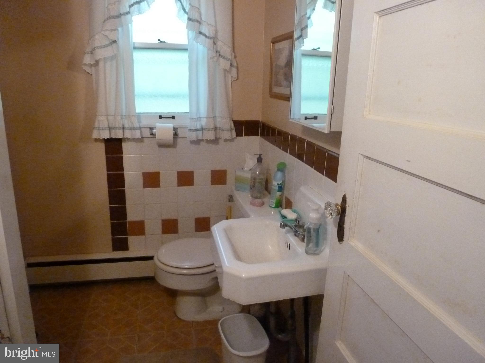 927 Cold Springs Road Carlisle, PA 17015 - Photo 15 of 17 Gallery Image 15