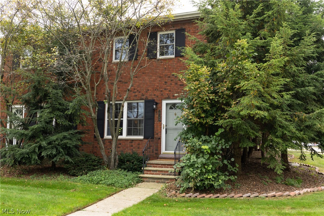 20199 Grannis Road Cleveland, OH 44126 - Photo 1 of 36 Gallery Image 1