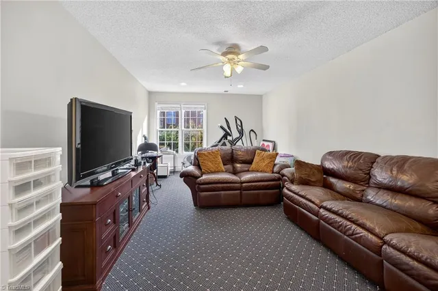 $529,900 | 3112 Peninsula Drive, Jamestown, NC 27282