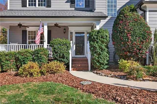 $529,900 | 3112 Peninsula Drive, Jamestown, NC 27282