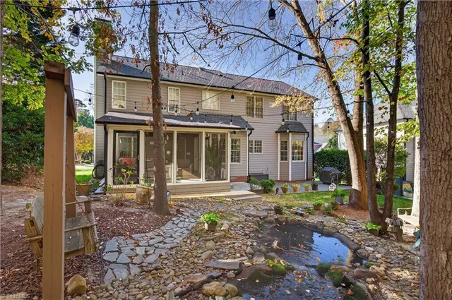 $529,900 | 3112 Peninsula Drive, Jamestown, NC 27282