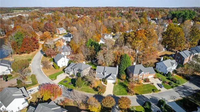 $529,900 | 3112 Peninsula Drive, Jamestown, NC 27282