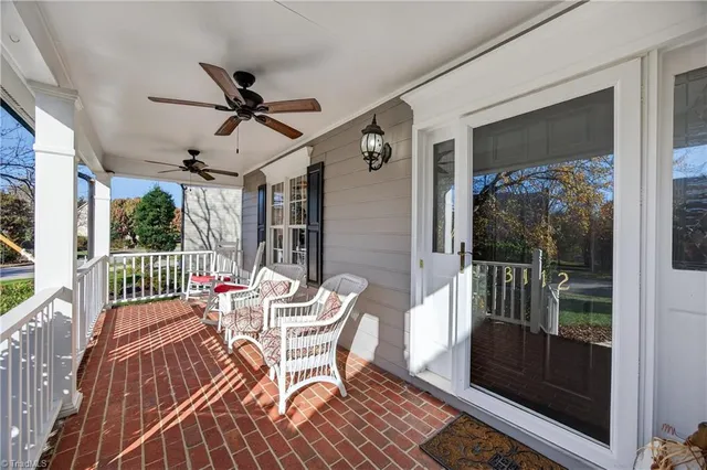 $529,900 | 3112 Peninsula Drive, Jamestown, NC 27282