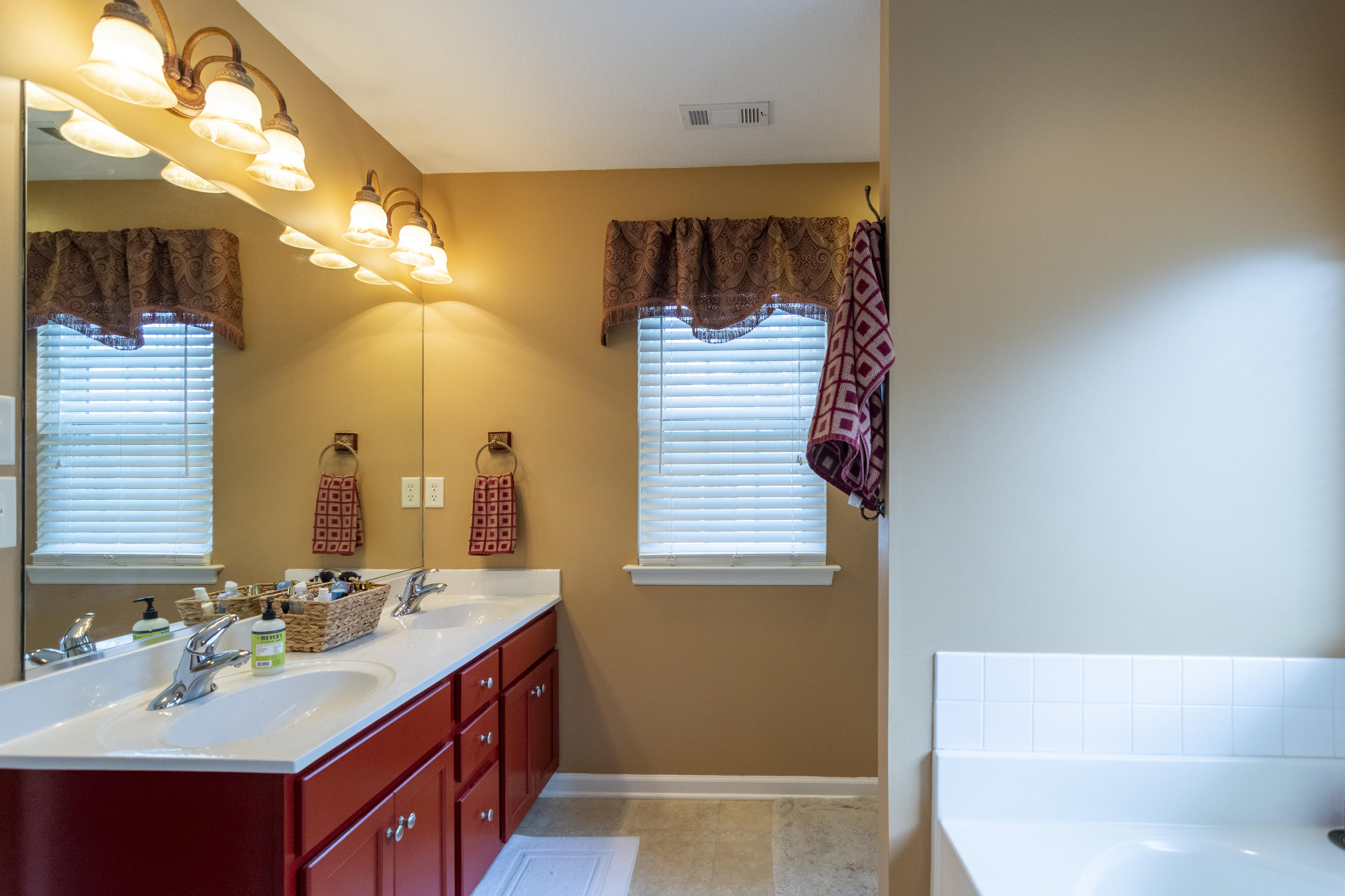 1445 Wineberry Road Powell, TN 37849 - Photo 22 of 35 1445 Wineberry_021