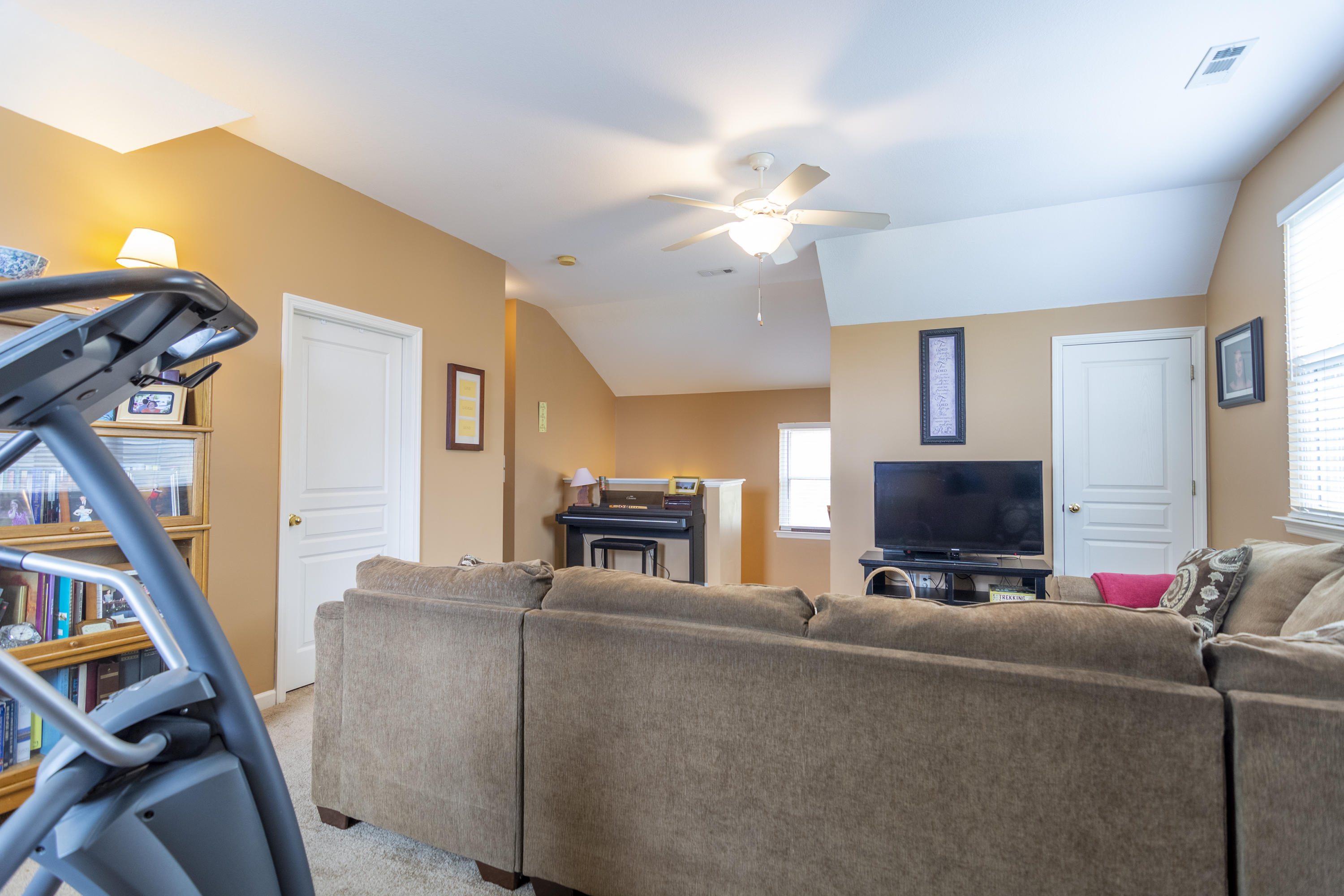 1445 Wineberry Road Powell, TN 37849 - Photo 25 of 35 1445 Wineberry_024