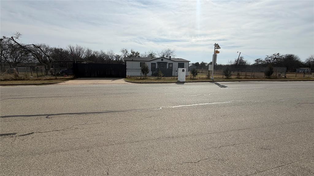 222 Hix Road Cleburne, TX 76031 - Photo 11 of 21