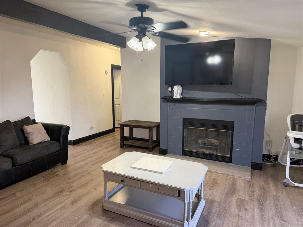 222 Hix Road Cleburne, TX 76031 - Photo 3 of 21