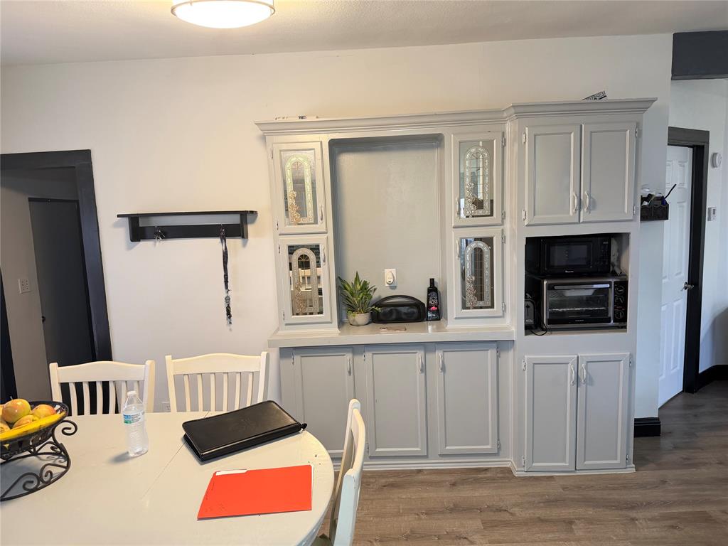 222 Hix Road Cleburne, TX 76031 - Photo 6 of 21