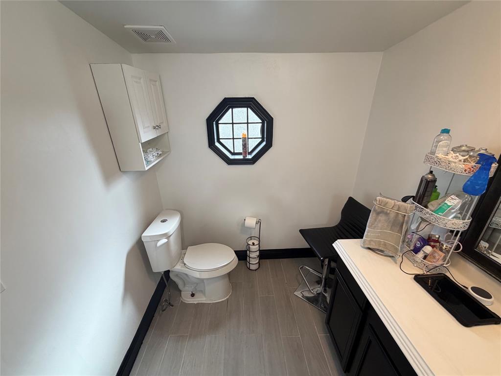 222 Hix Road Cleburne, TX 76031 - Photo 10 of 21