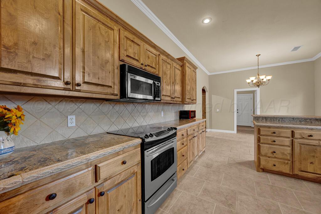 4805 Wesley Road Amarillo, TX 79119 - Photo 8 of 37 kitchen 1