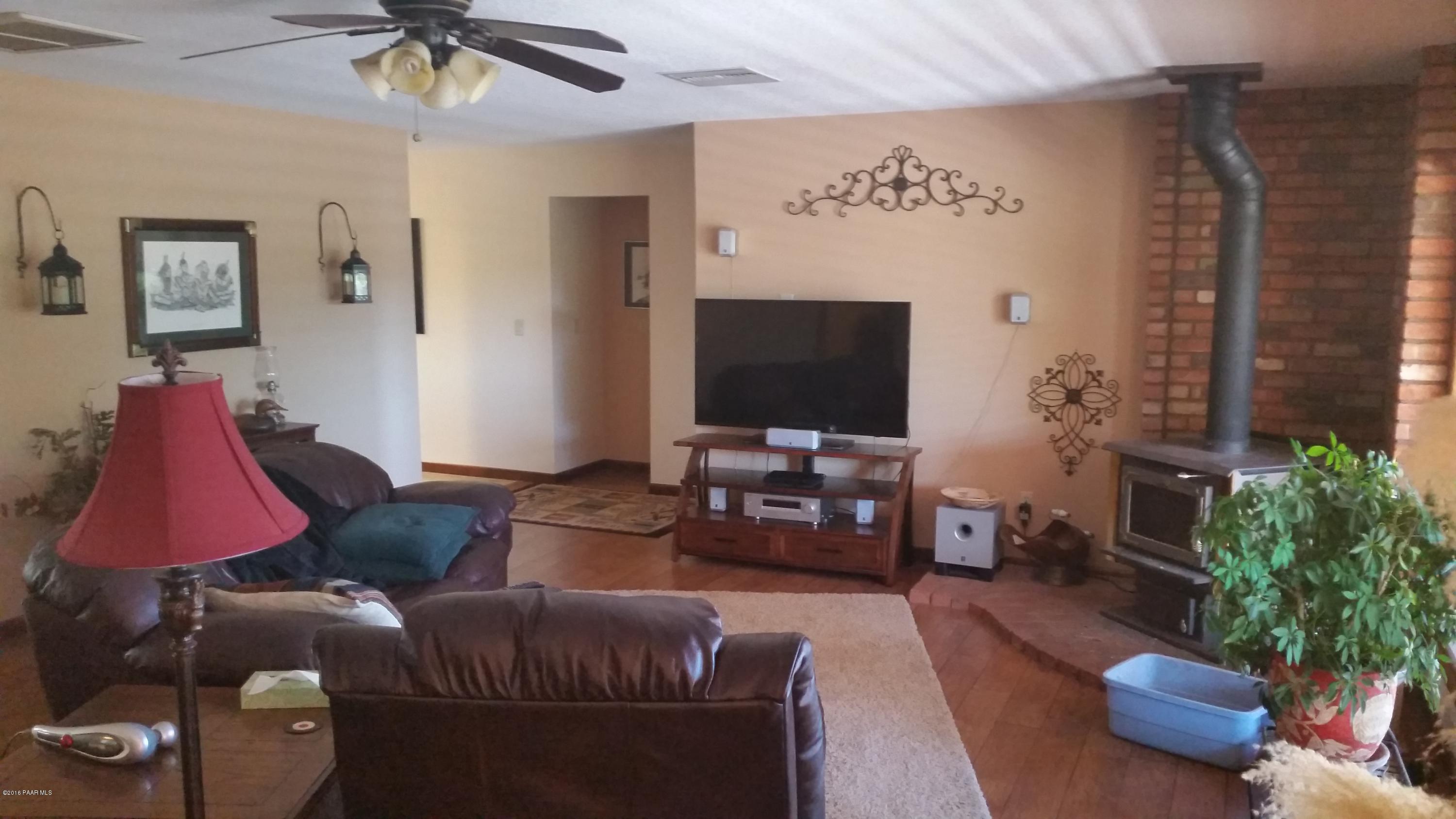 2009 Elbow Bend Road Prescott, AZ 86305 - Photo 3 of 7 20160229_144024