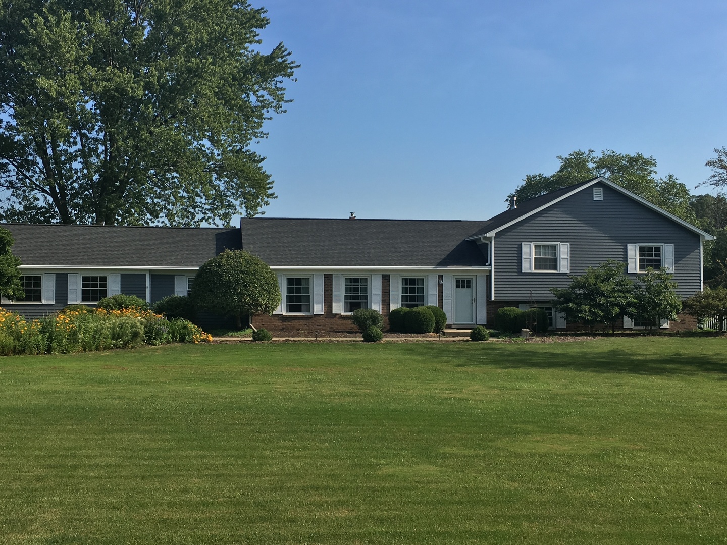 1848 Mariom Drive Crete, IL 60417 - Photo 2 of 26