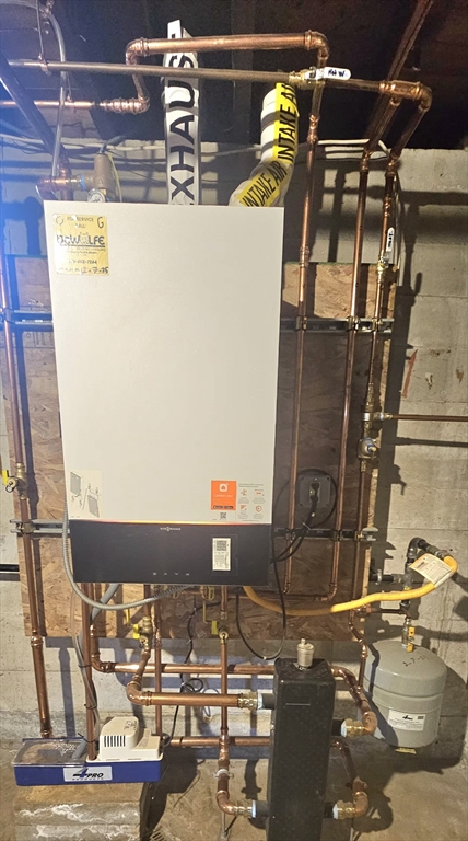 9 Howe Avenue Shrewsbury, MA 01545 - Photo 9 of 9 a close view of sink