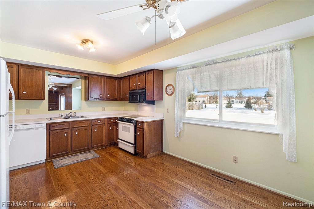 5182 North McKinley Road Flushing, MI 48433 - Photo 9 of 25