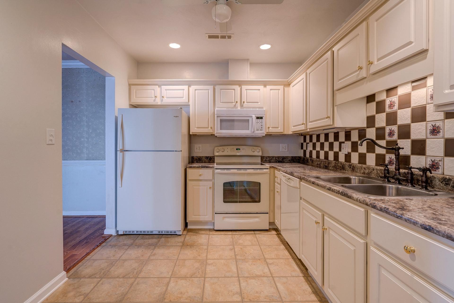 4438 Pheasant Ridge Road, Unit 305 Roanoke, VA 24014 - Photo 6 of 28 006-330454-DSC00271_2_3_4_5_8322998