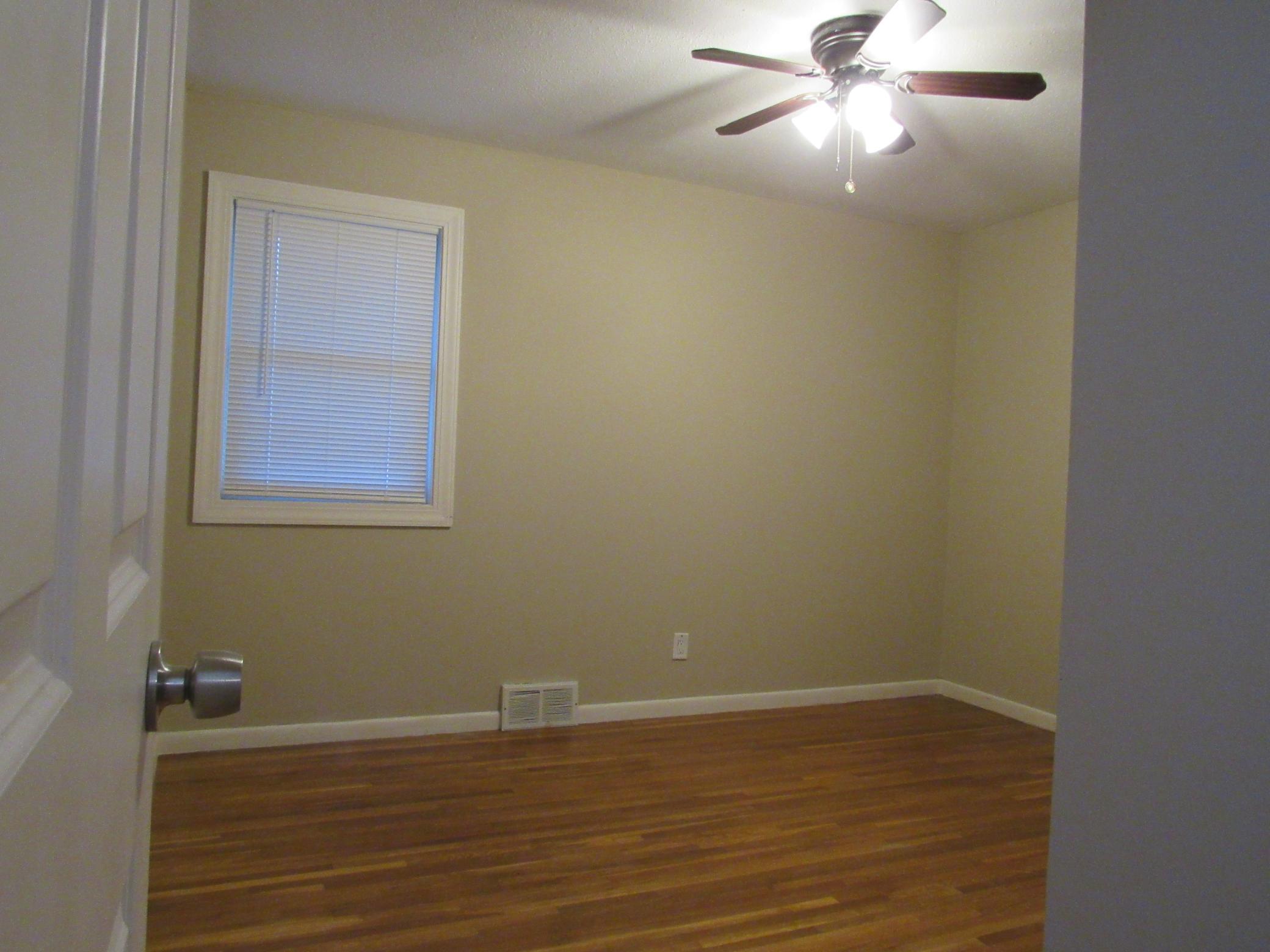 5340 Byron Avenue North Crystal, MN 55429 - Photo 9 of 35
