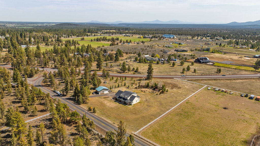 67350 Gist Road Bend, OR 97703 - Photo 56 of 61 RileyVisualsa-3