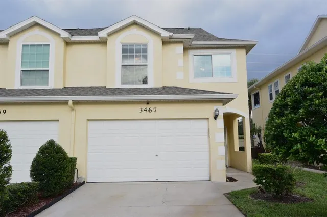 a front view of house with yard