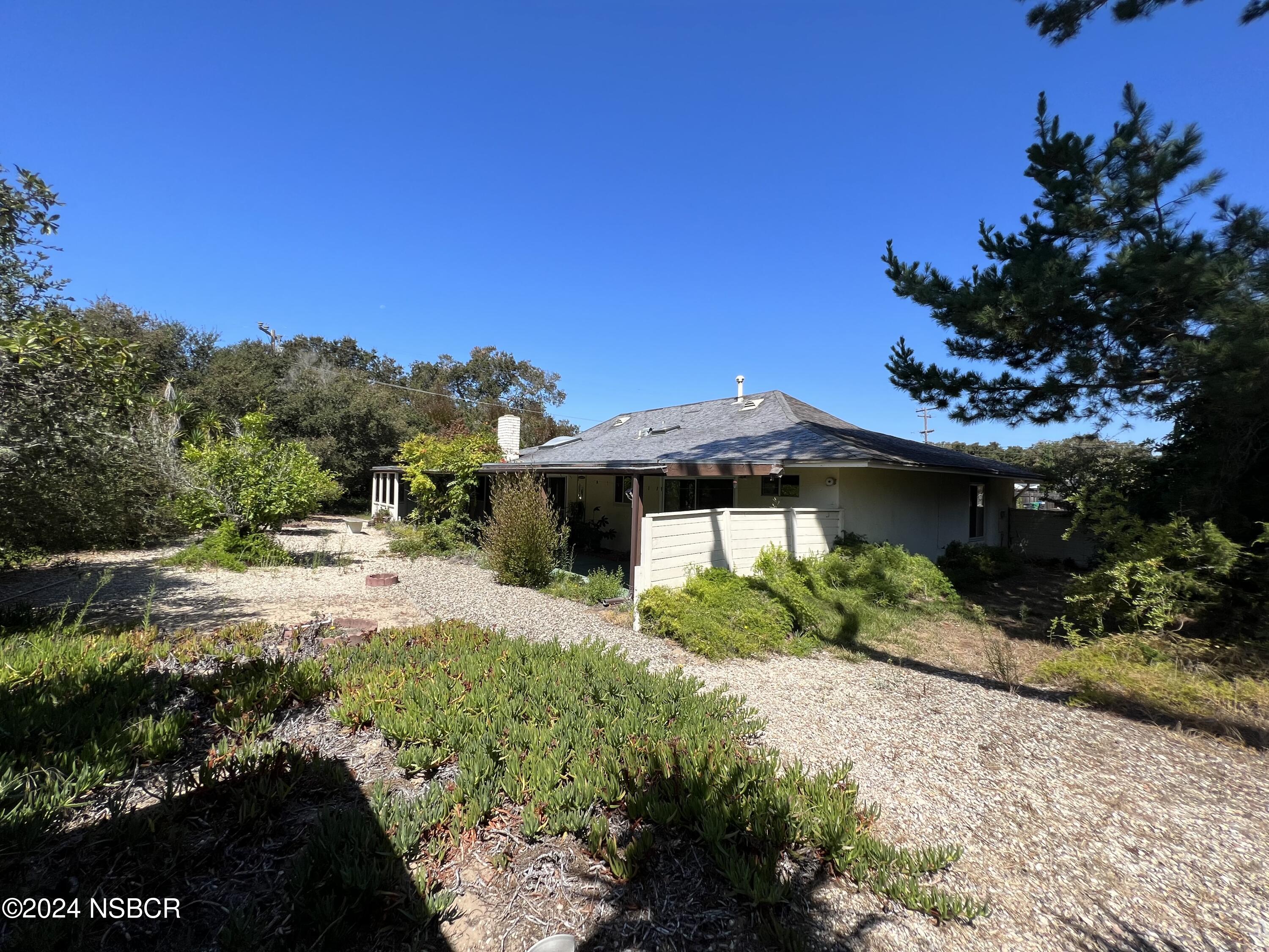 210 St Annes Place Lompoc, CA 93436 - Photo 14 of 17 IMG_8829