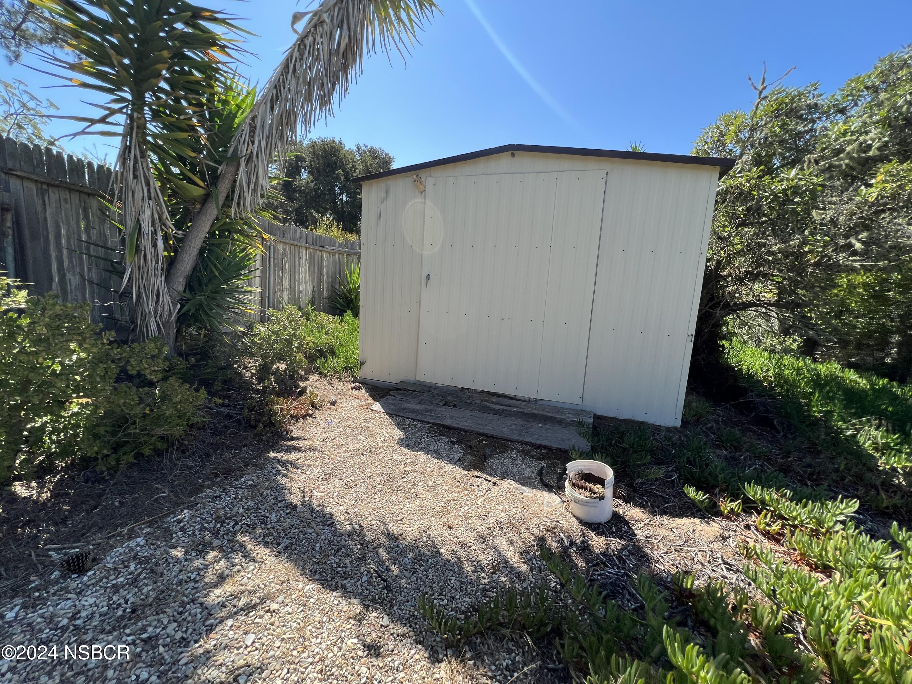 210 St Annes Place Lompoc, CA 93436 - Photo 16 of 17 IMG_8828