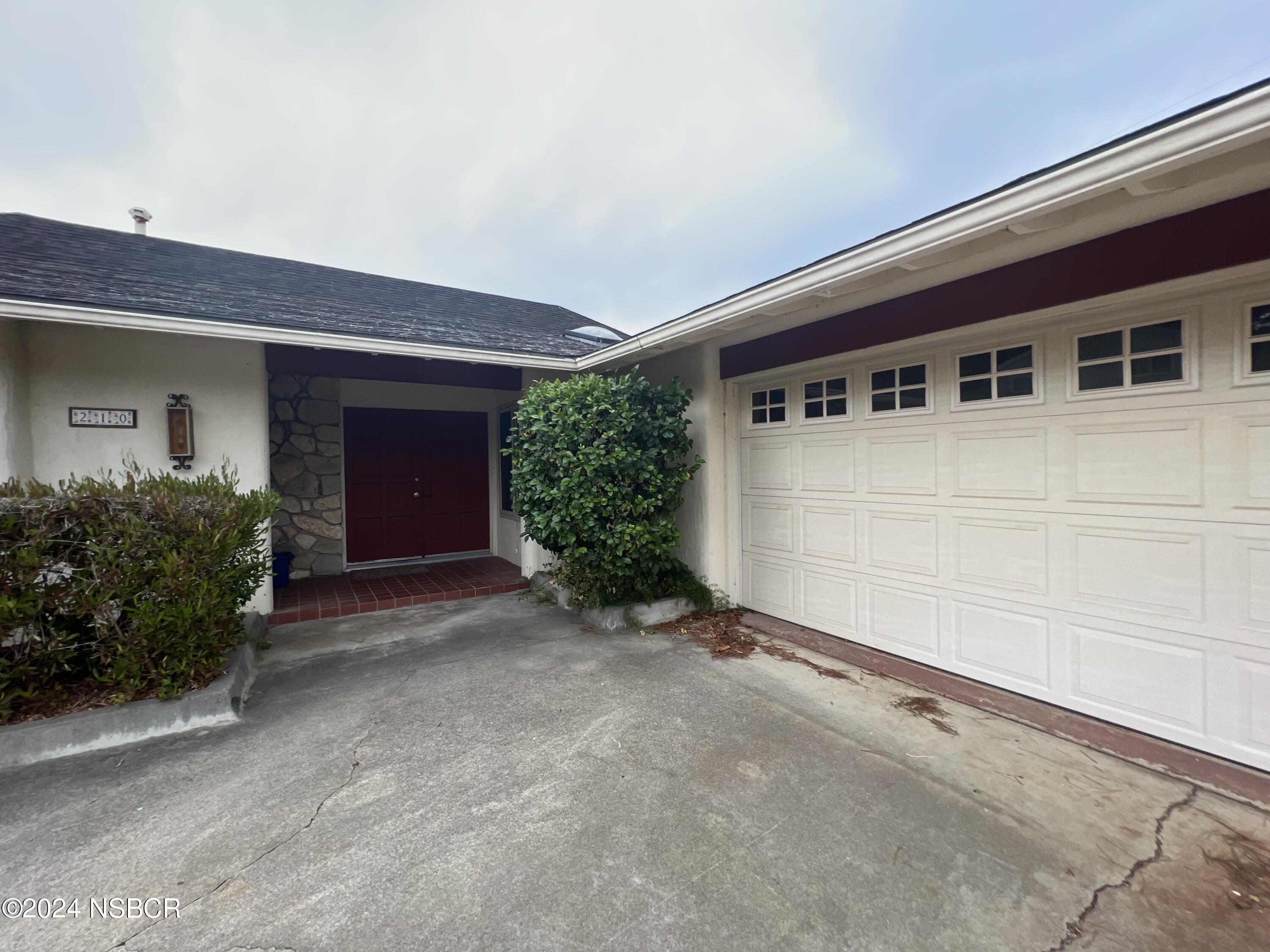 210 St Annes Place Lompoc, CA 93436 - Photo 2 of 17 IMG_3663