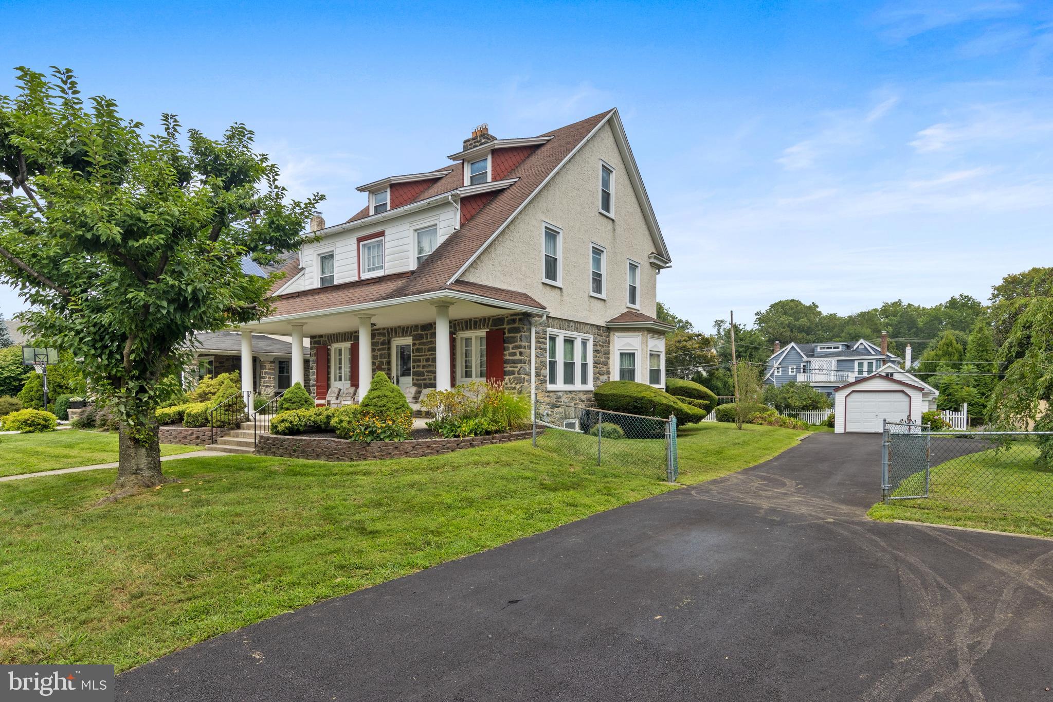 309 Davis Road Havertown, PA 19083 - Photo 3 of 32