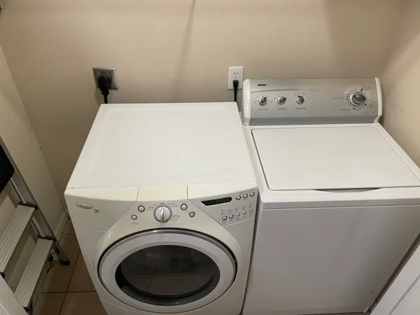 $1,350 | 741 White Drive, Unit 22, Tallahassee, FL 32304