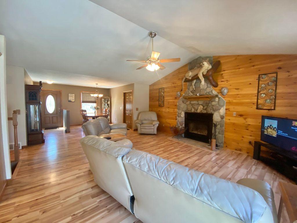6578 Dalson Road Twin Lake, MI 49457 - Photo 34 of 68 living room