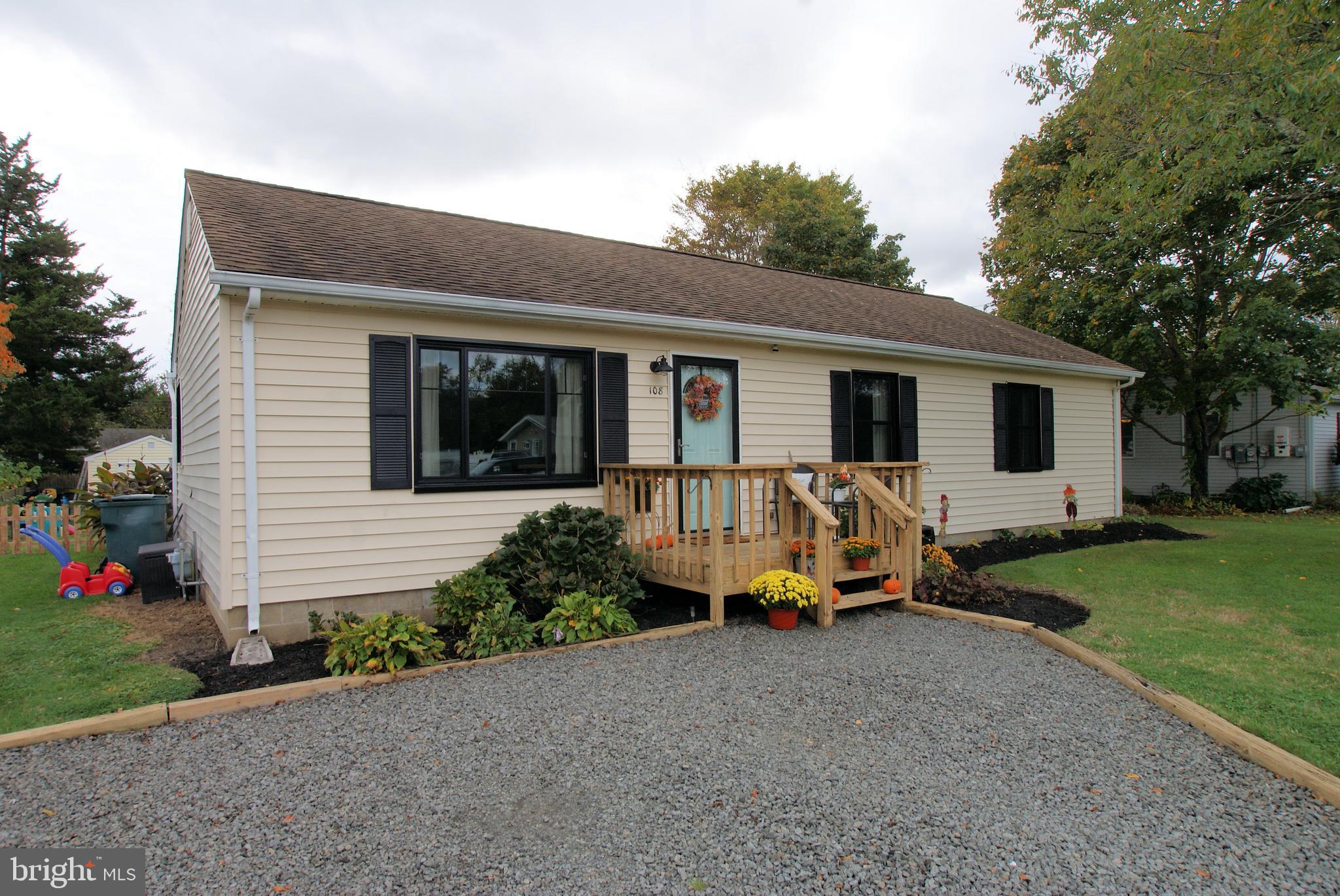 108 Mathis Drive Tuckerton, NJ 08087 - Photo 2 of 24 Gallery Image 2